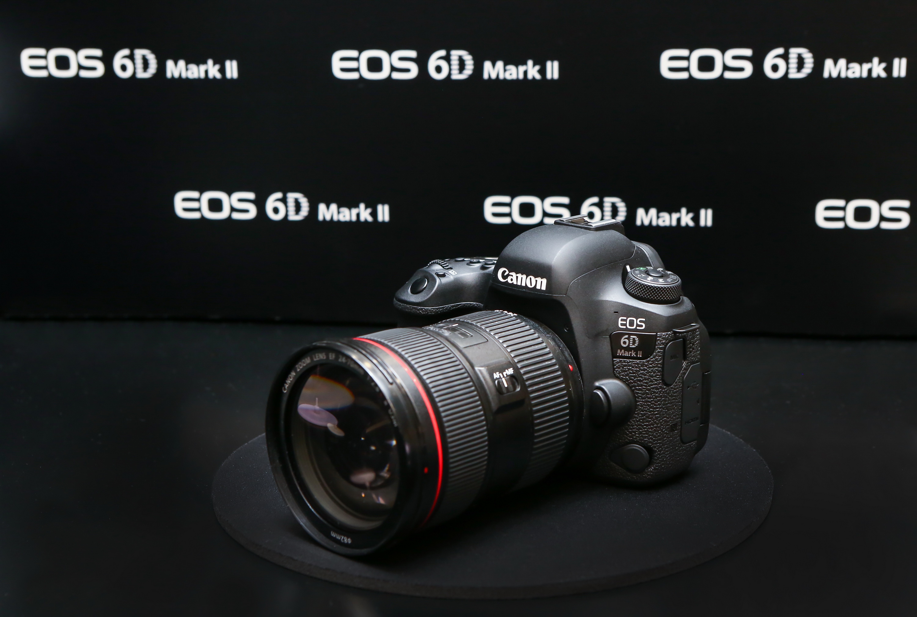 探究佳能 EOS 6D Mark II 重量与性能的综合表现