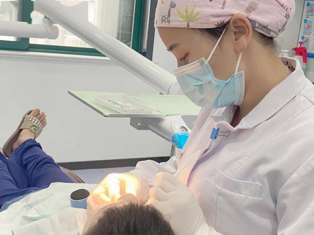 温州附二院牙科专家——专业口腔健康的守护者