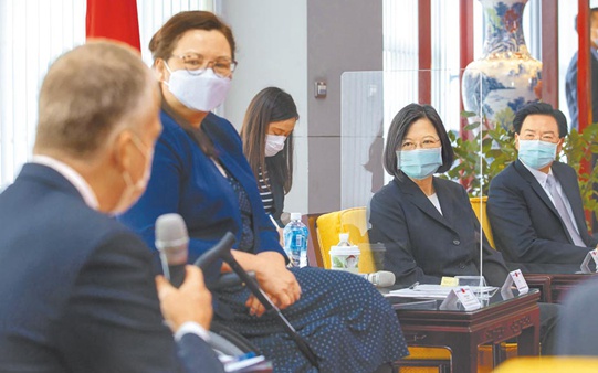 梁光烈访美待遇，透视背后的国际交流与互动