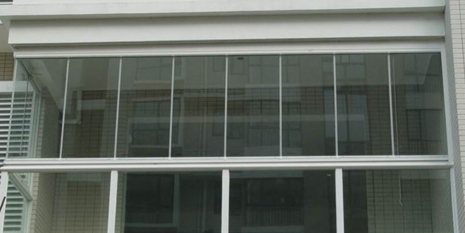 玻璃门腰线种类及其设计美学