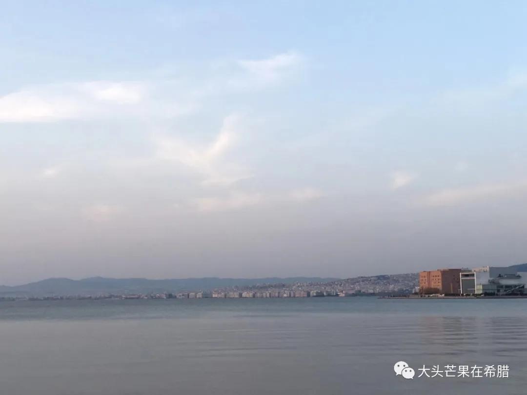 探索希腊留学，热门专业一览
