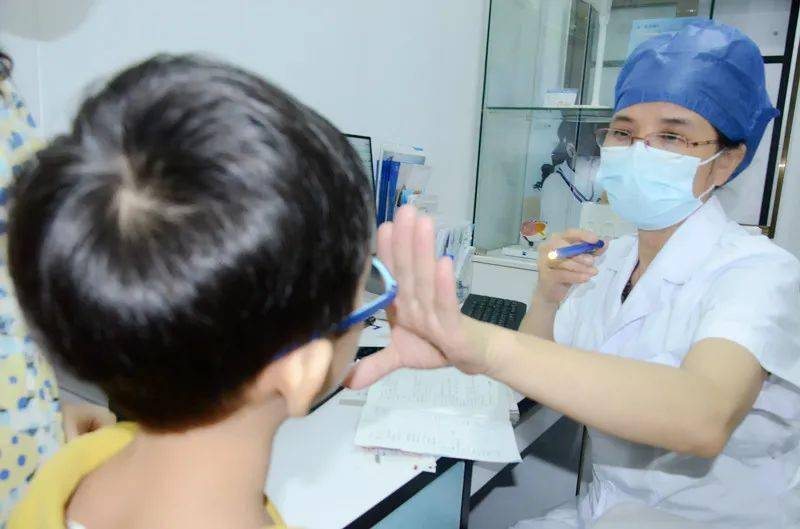 全国治疗弱视的专家，探索弱视治疗的领军人物及其贡献