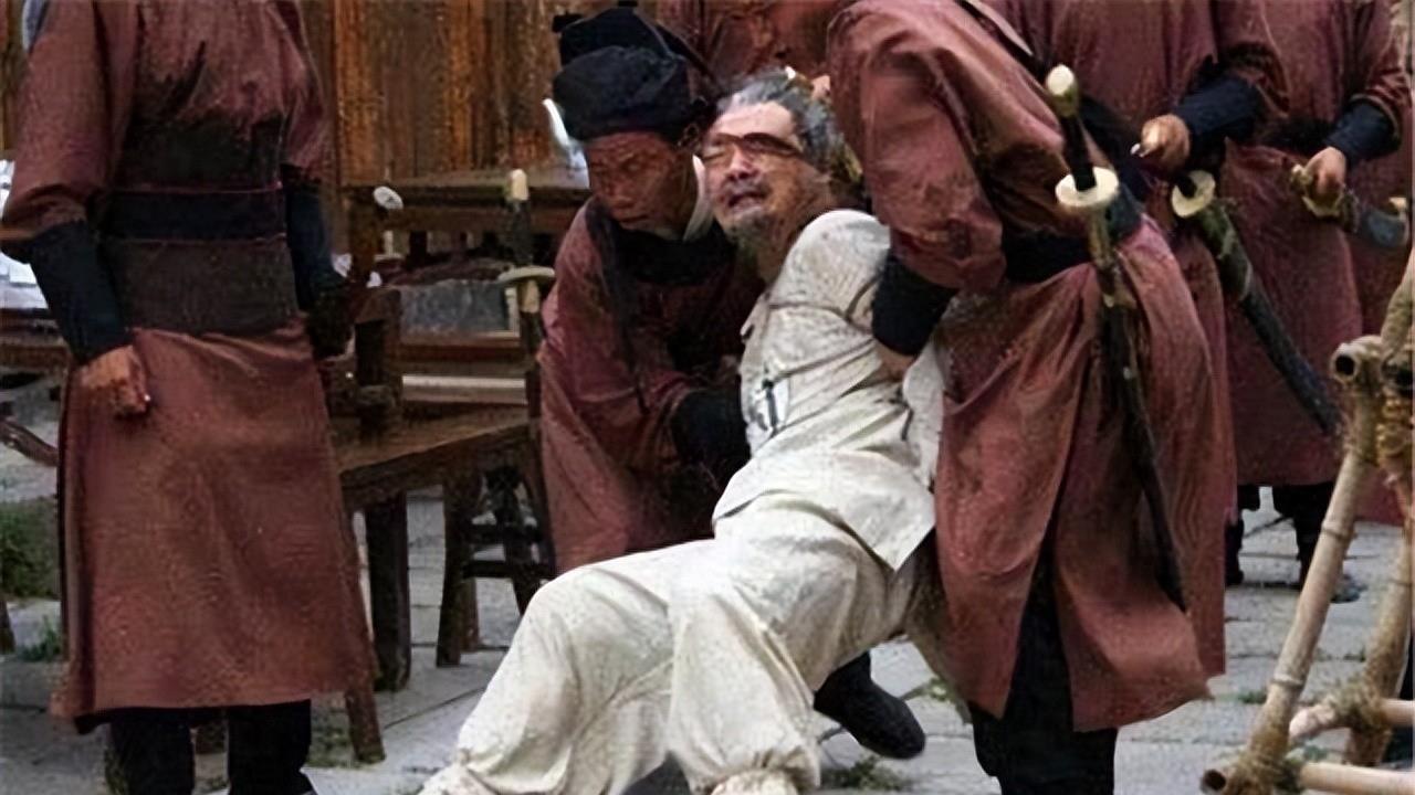 开局，当官的职责与挑战