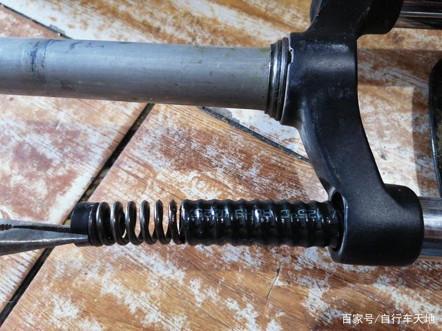 弹簧避震前叉拆解视频，深度探索机械构造与工作原理