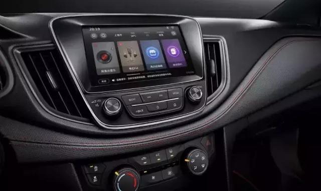 凯迪拉克图标与CarPlay，智能时代的完美融合