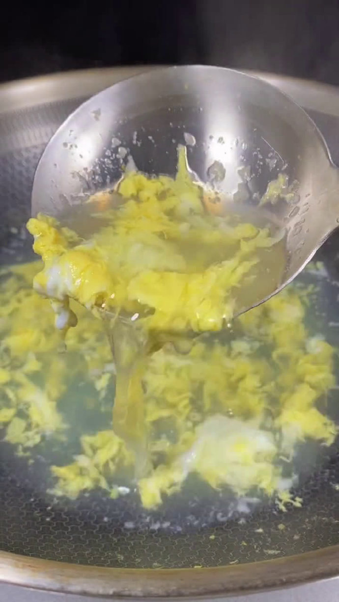 片状蛋花汤，一道美味佳肴的烹饪与赏析