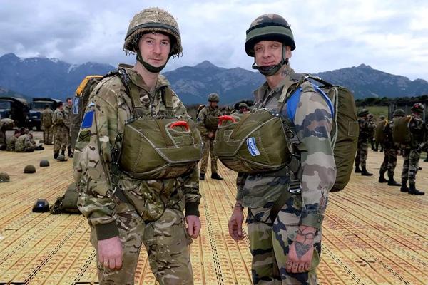 法国外籍军团伞兵团缩写，精英中的精英