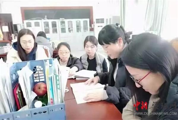 幼儿园教师美术活动评课，深度观察与反思