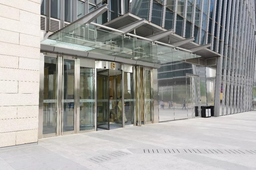 国产自动门GMT，创新科技引领未来之门