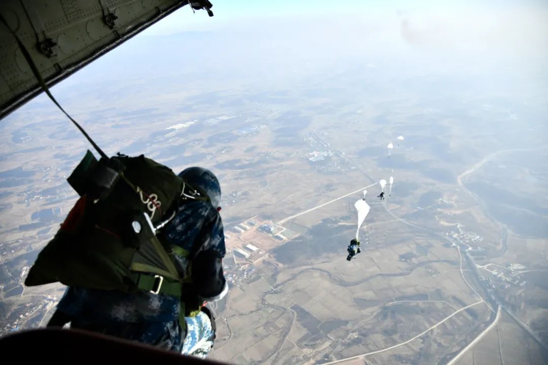 伞兵之家公众号，连接伞兵精神的纽带