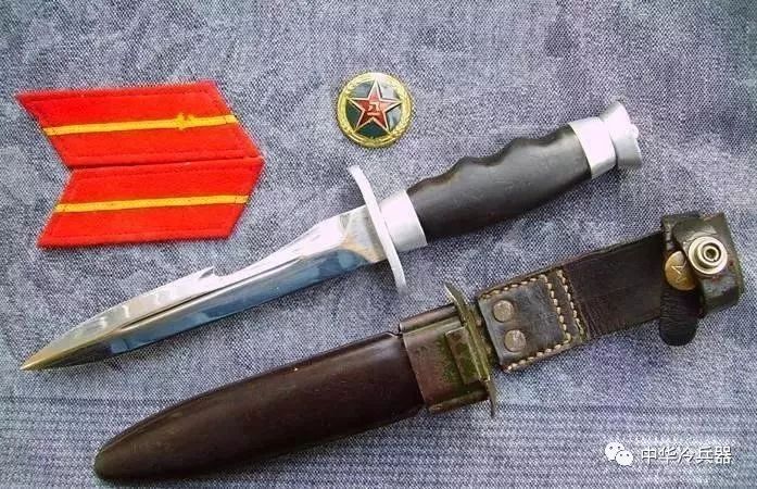 俄罗斯空降兵伞兵刀，荣耀的象征与战斗的灵魂