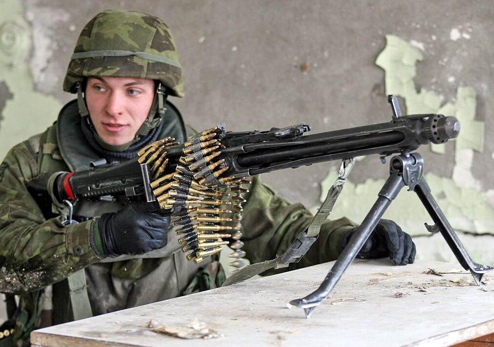 FG-42伞兵步枪，空降战士的利器