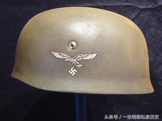 二战时期美国伞兵装备概览与图片展示