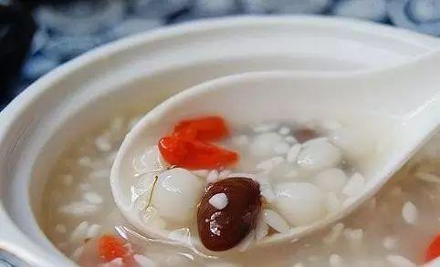 小圆子蛋花汤，一道美味佳肴的烹饪与品味