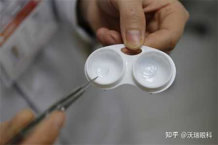 如何查询隐形眼镜的真假
