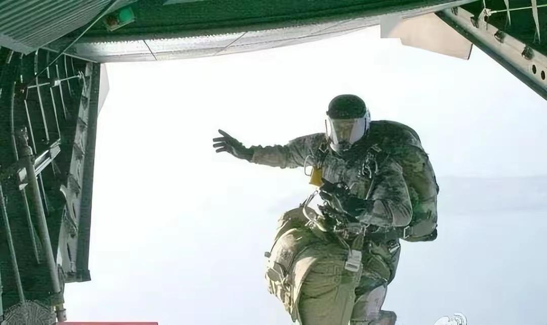 美国伞兵与印度的交汇点