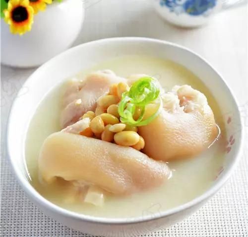 西红柿海带蛋花汤，一道美味与健康并存的佳肴