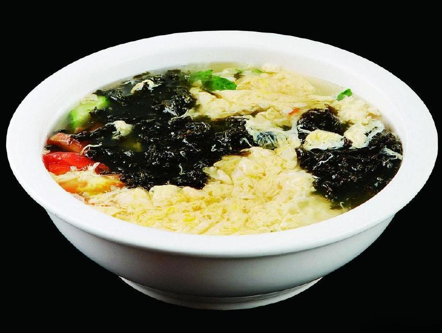青菜土豆蛋花汤，一道家常美食的烹饪与品味