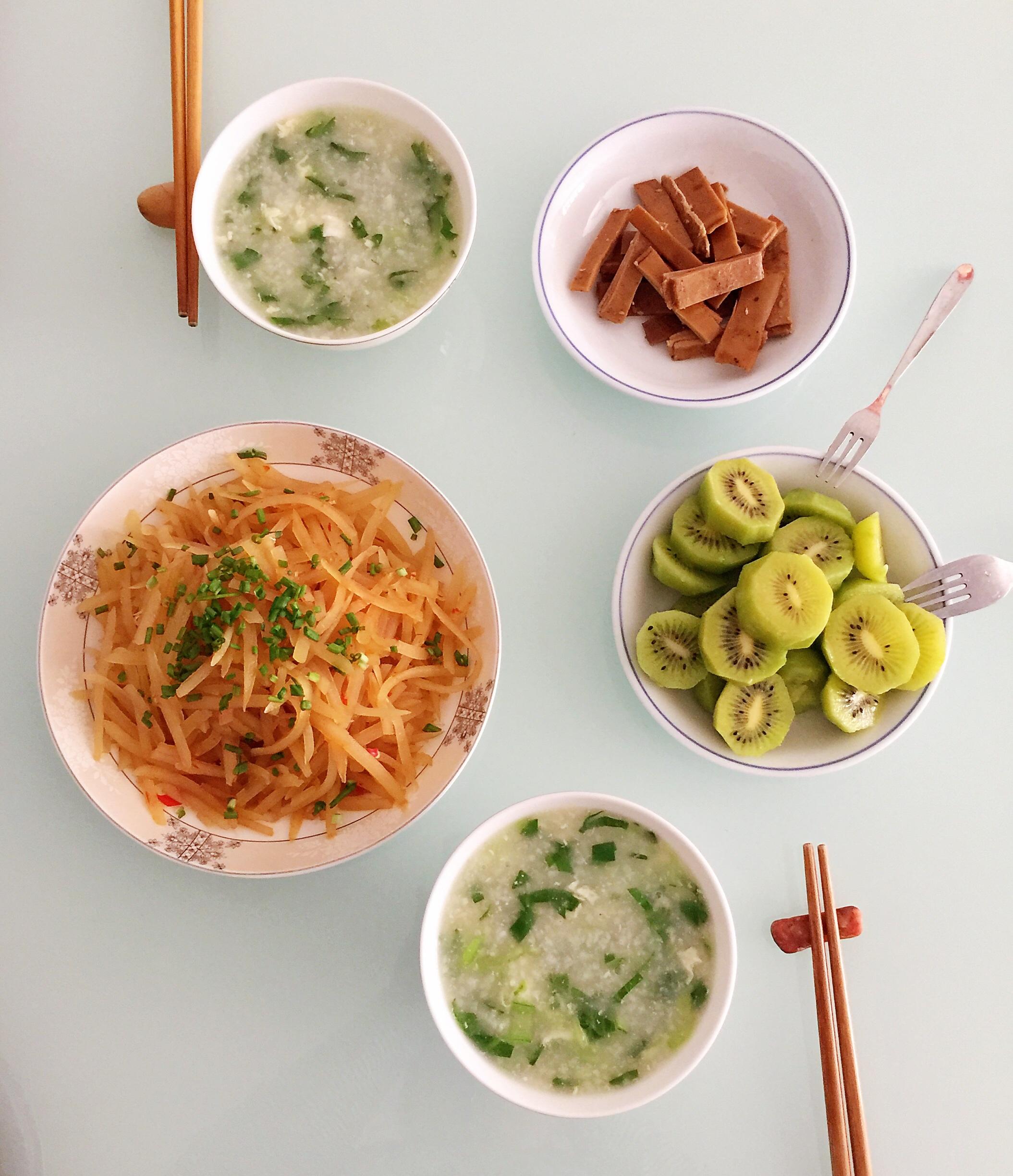 蛋花鸡肉粥，一道美味与健康并存的佳肴